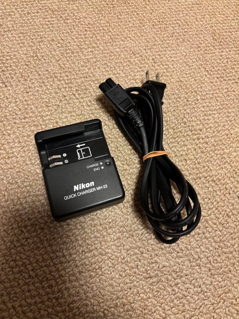 Nikon D60 デジタル一眼レフカメラ 【カードリーダー付き】