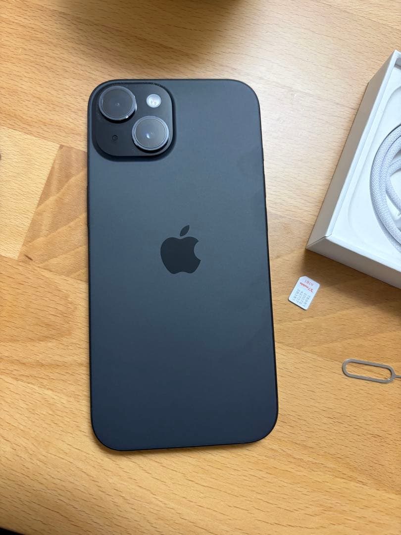 iPhone15 128GBブラック 本体　SIMフリー　ios26 残債無し