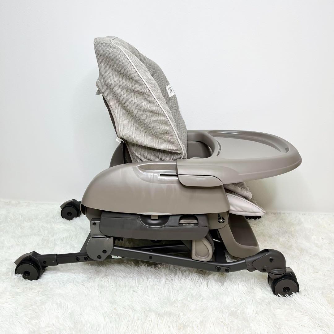 未使用級 Combi ネムリラ ハイローチェア 洗えるランチトレイ付き