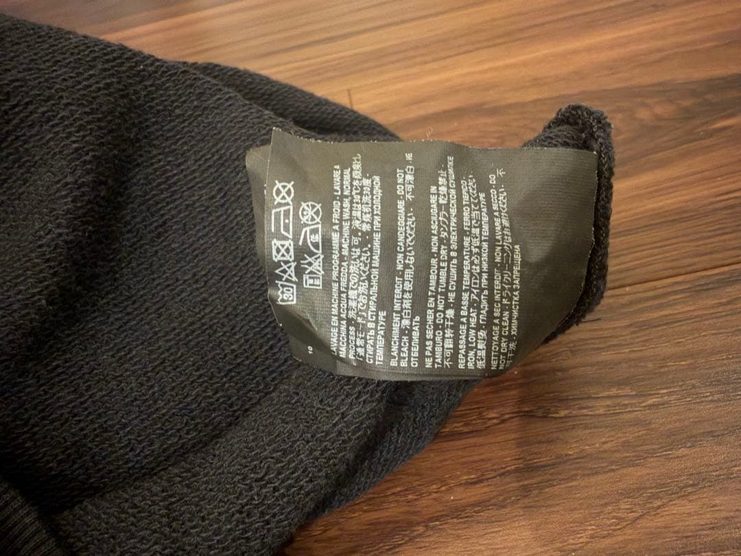 SAINT LAURENT ロゴ ブラックパーカー