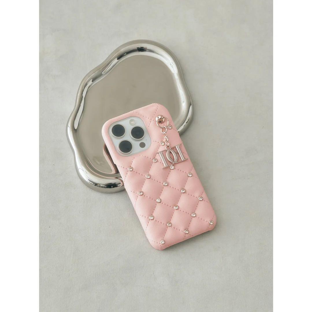キルティングビジューDDチャームiPhoneケース 16pro ピンク