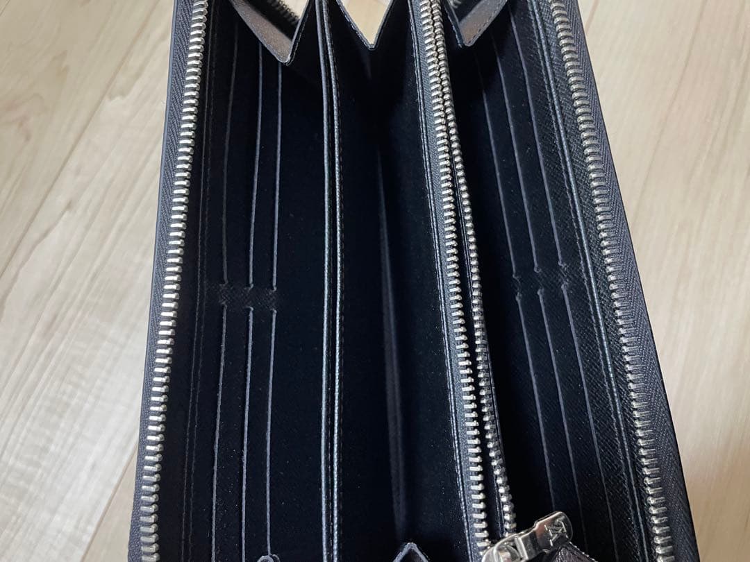 Louis Vuitton エピレザー ノワール　長財布