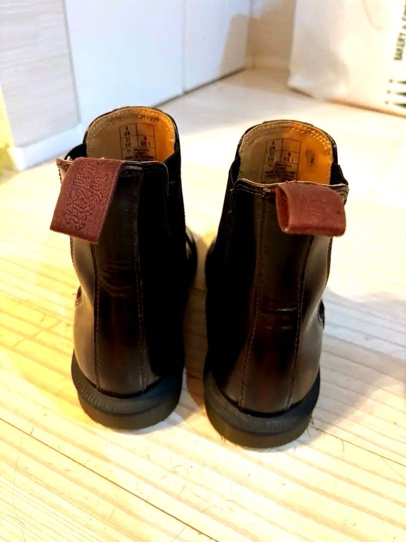 FLORA チェルシーブーツ ダークブラウン