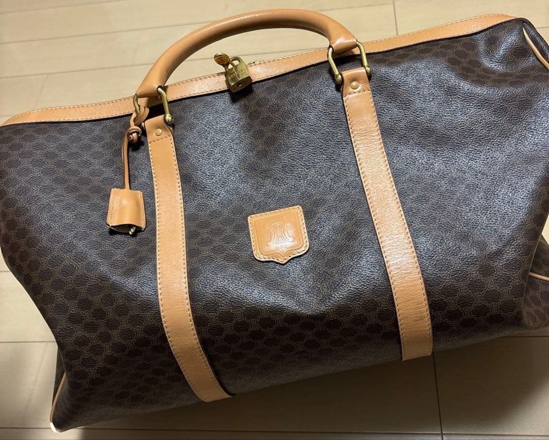 セリーヌ ボストンバッグ マカダム トリオンフ 南京錠・鍵付き旅行大容量