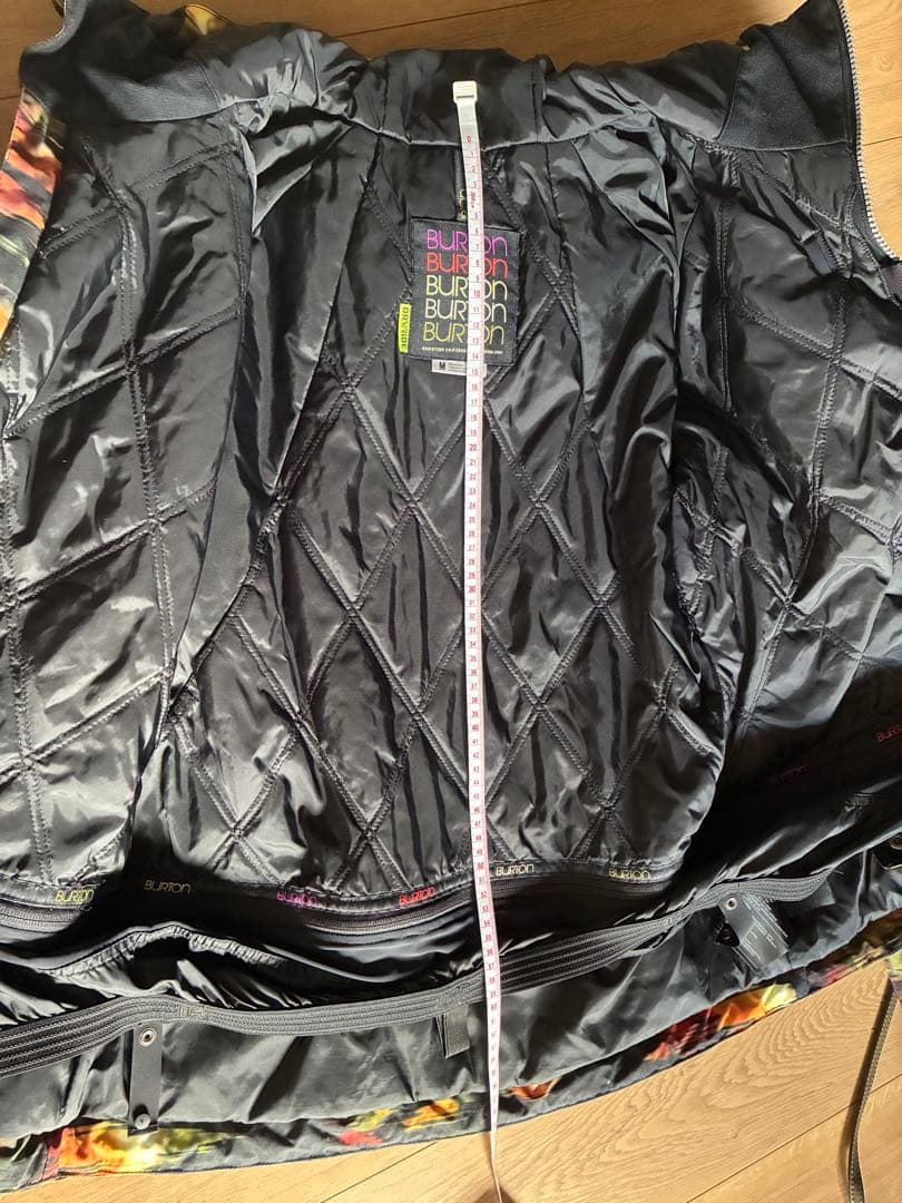 Burton スノーボードジャケット Mサイズ