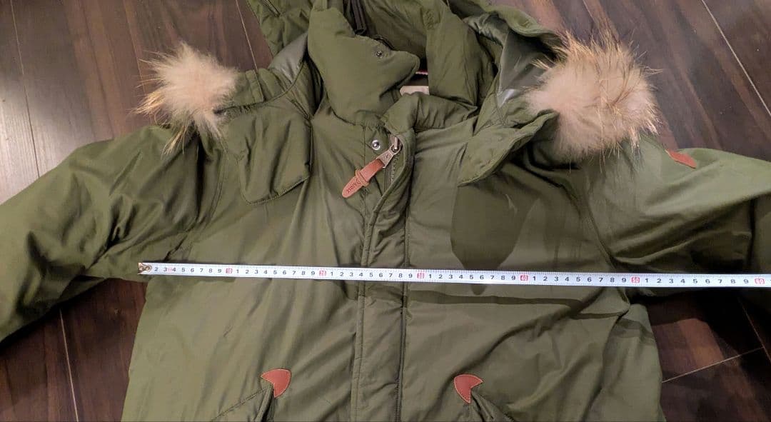 AIGLE オリーブ色 ファー付ダウンコート