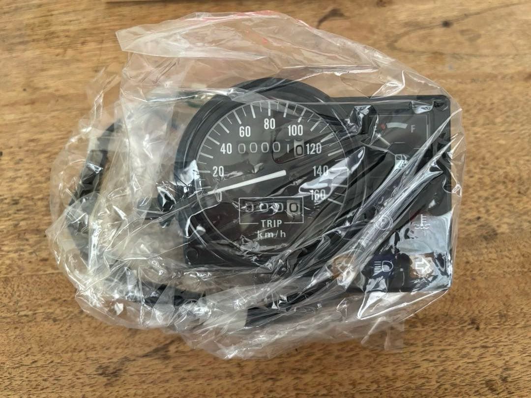 た*う様 【未使用】HONDA PS250スピードメーター 37200-KT8-
