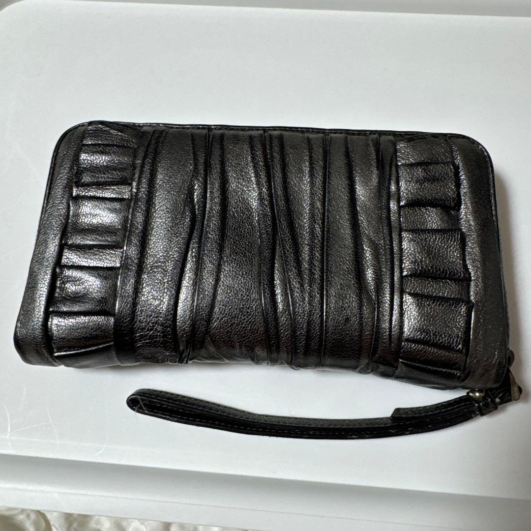 美品！【DOLCE&GABBANA】 フリル長財布