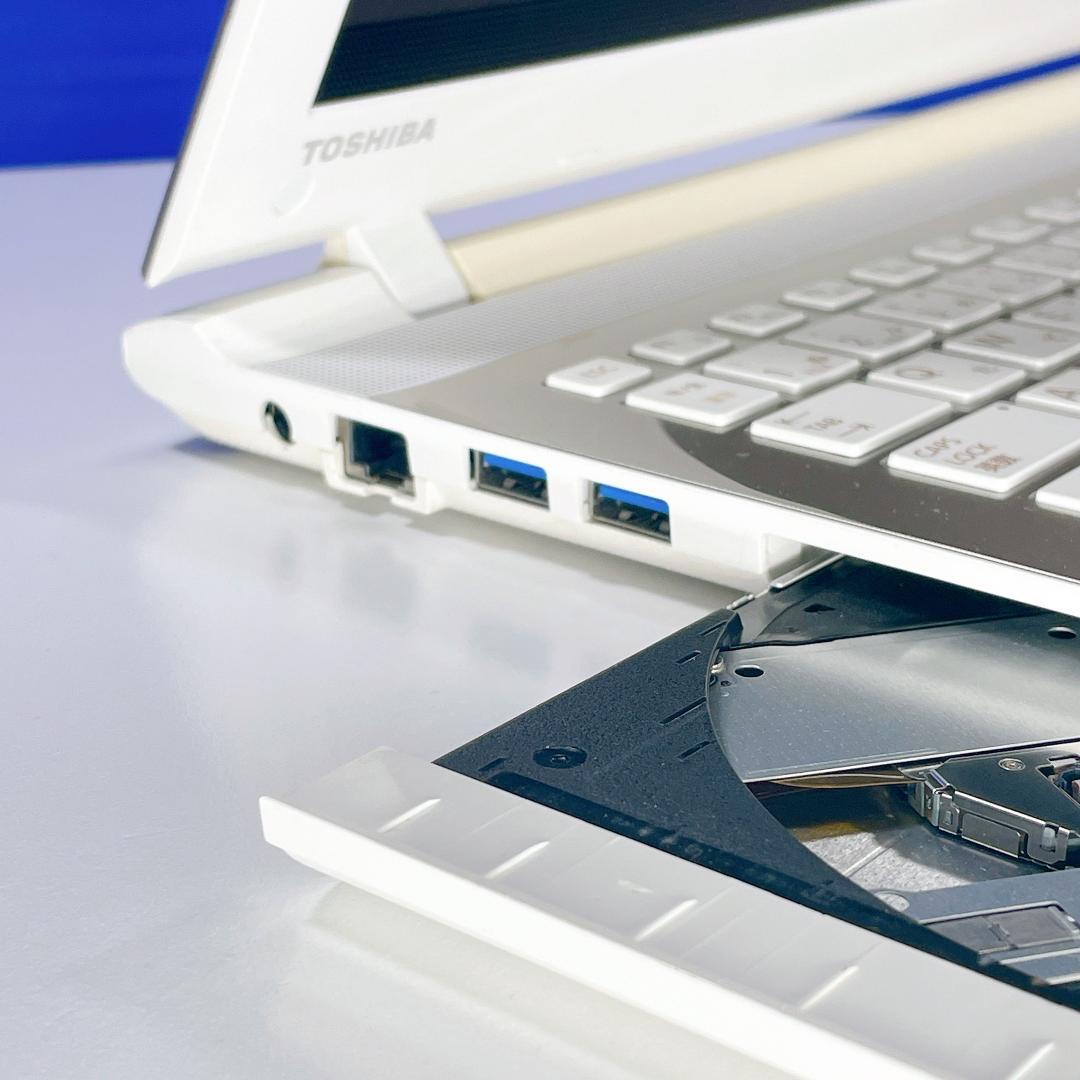 爆速SSD＆12GB✨Corei7✨ブルーレイ✨Win11ゴールドノートPC薄型