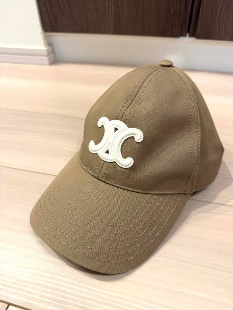 【美品】セリーヌ トリオンフ ベースボールキャップ グレージュ Mサイズ