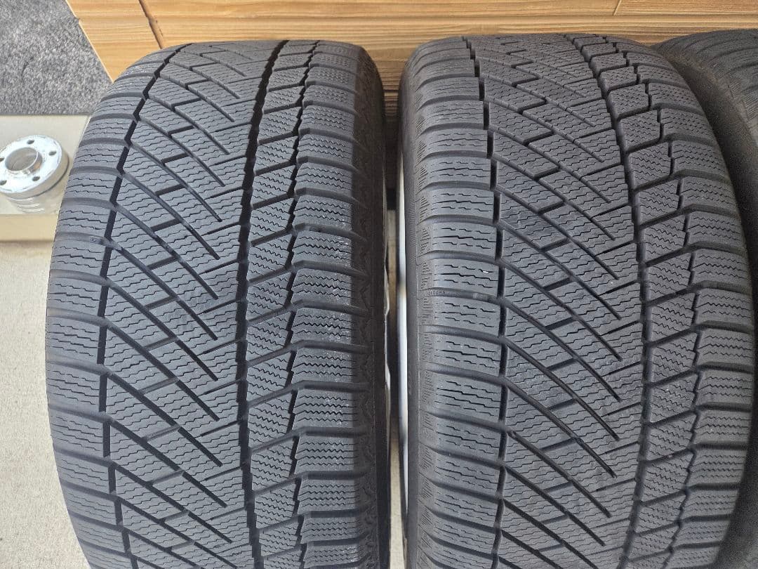 【美品】W218 ベンツ スタッドレスタイヤ・ホイールセット CLS