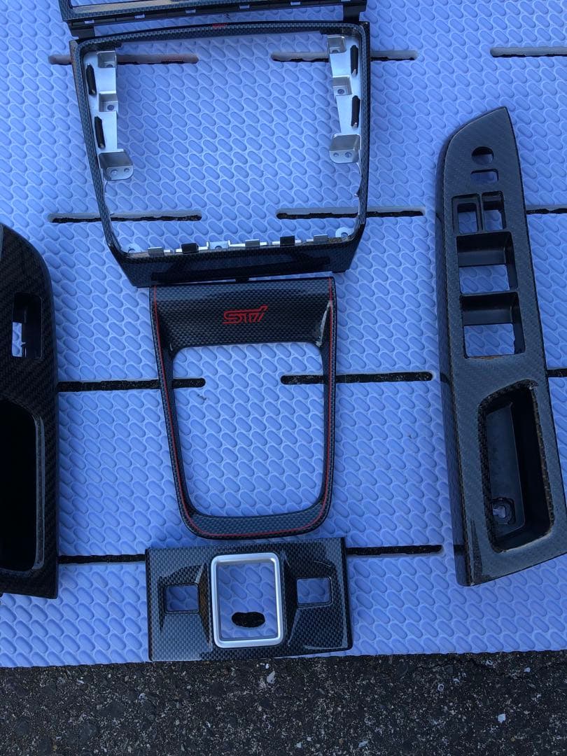 レヴォーグカーボン内装パーツセット