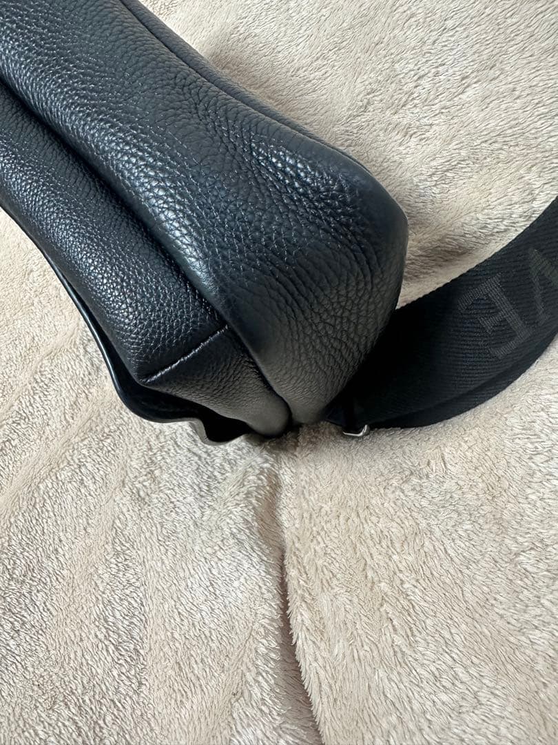 【セール9/15まで】LOEWE ペブル ショルダー バッグ 阪急メンズ大阪購入