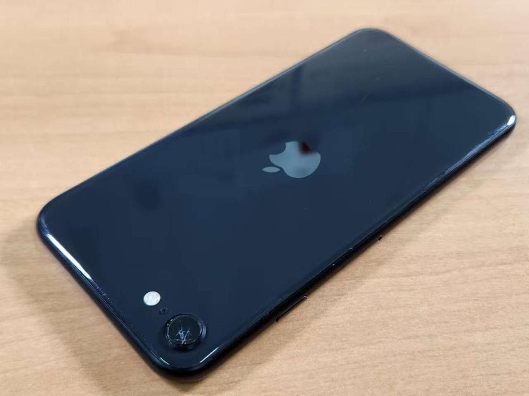 020500K iPhone SE A2296 第2世代 64GB