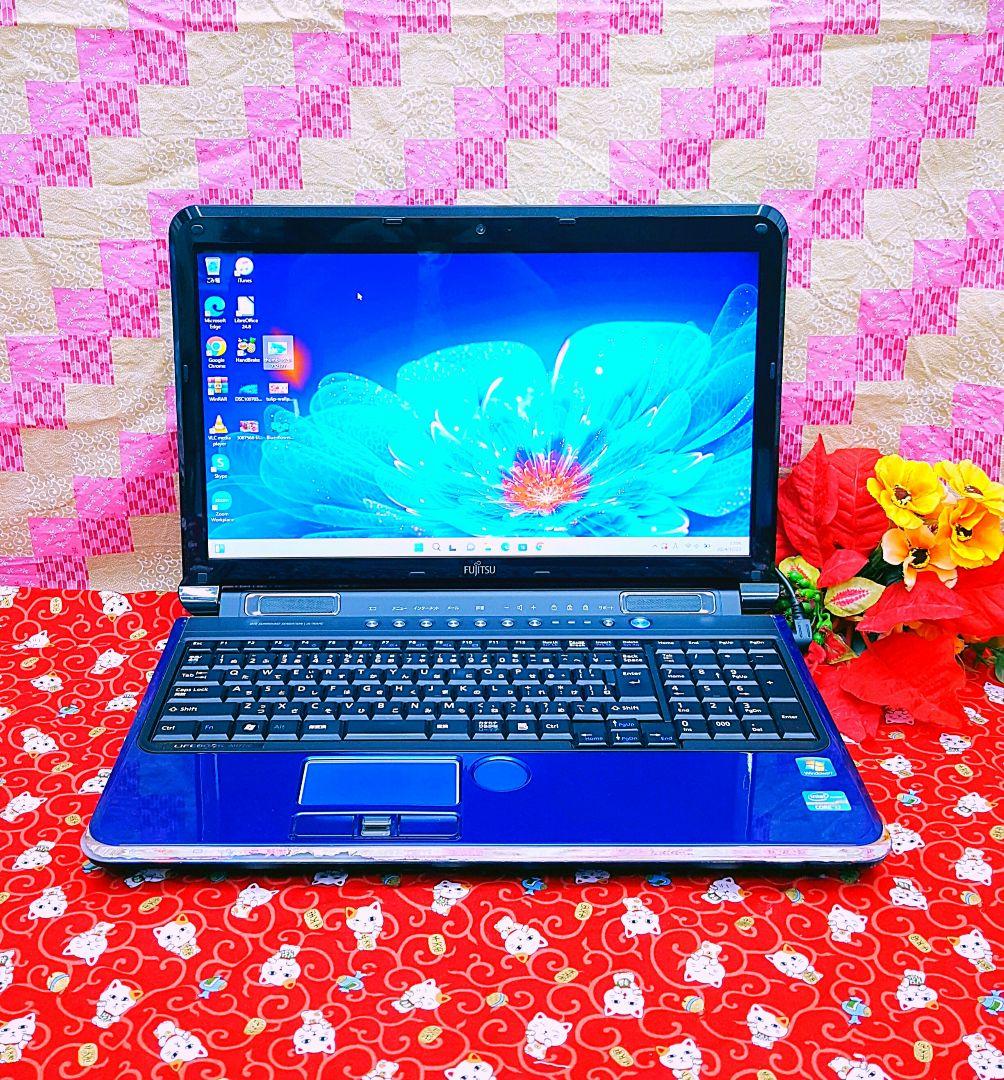 極上品！ホワイト色！2世代Core-i7 ！富士通カメラ！新Win11！動画編集