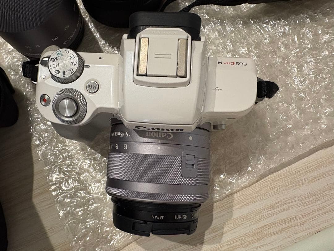 Canon EOS M ホワイト レンズ付き