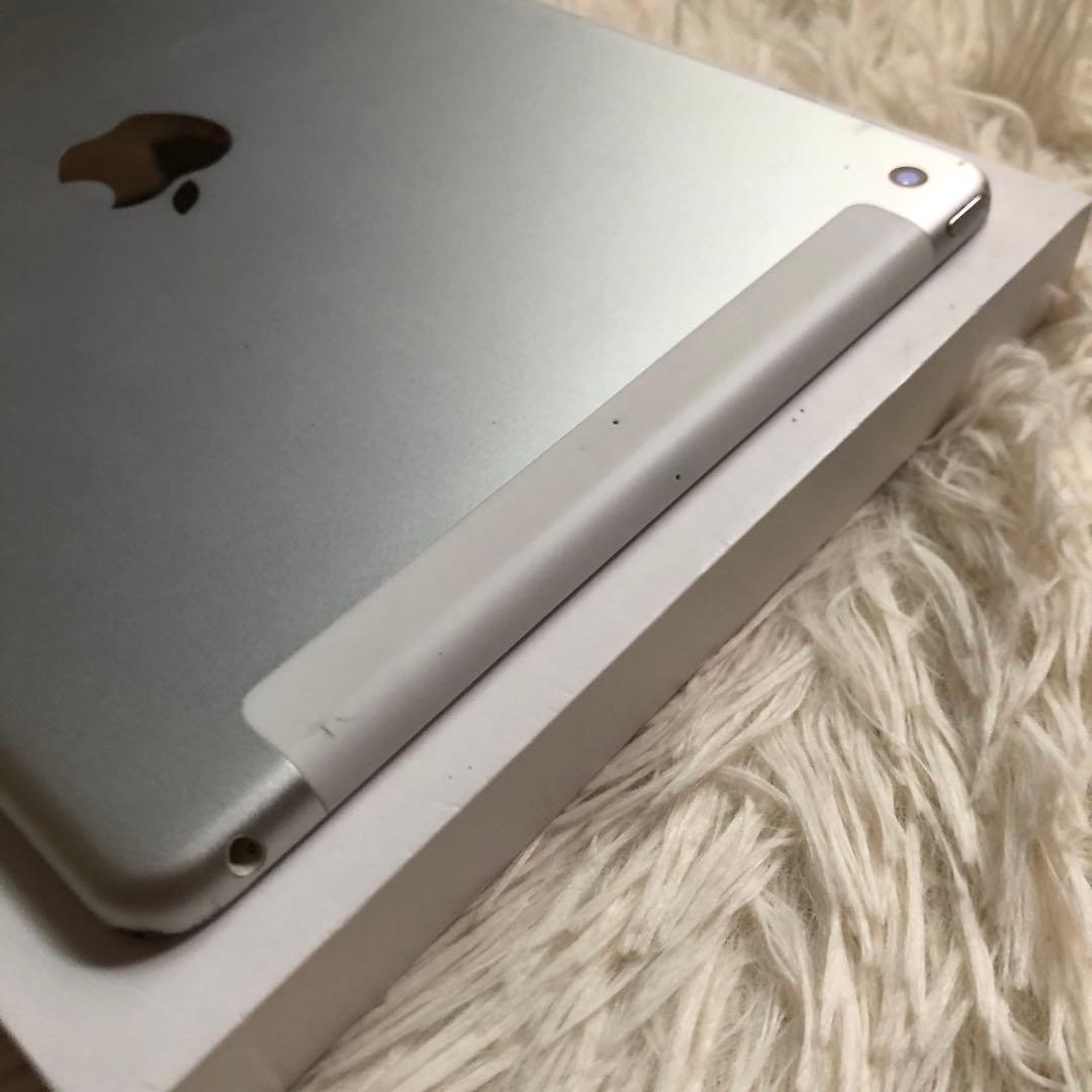 【完動品】iPad 第5世代 128GB SIMフリー【すぐ発送】