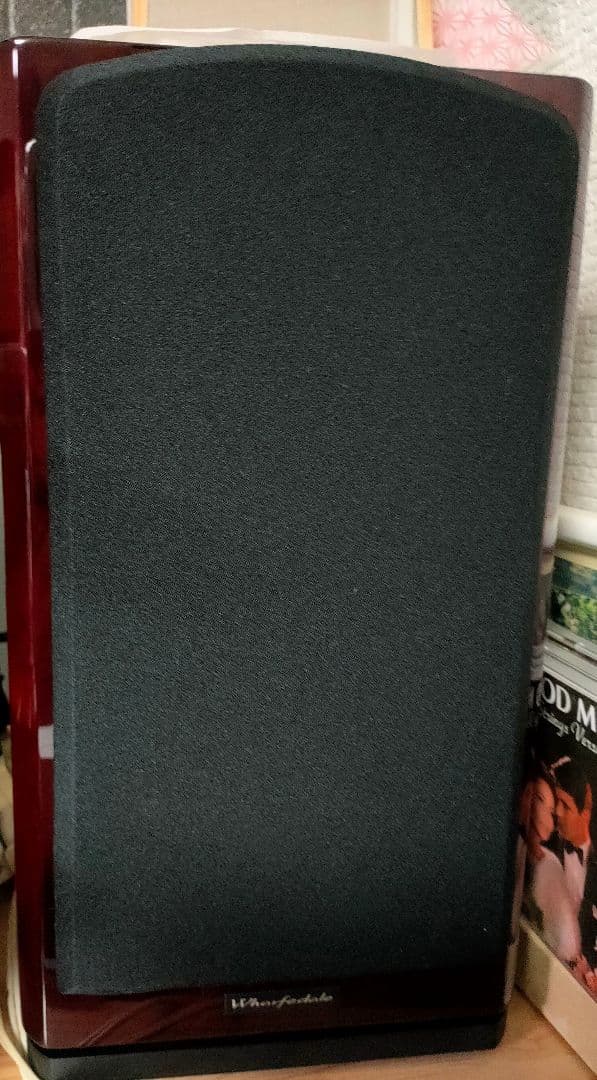 ワーフェデール REVA-2 スピーカー 赤