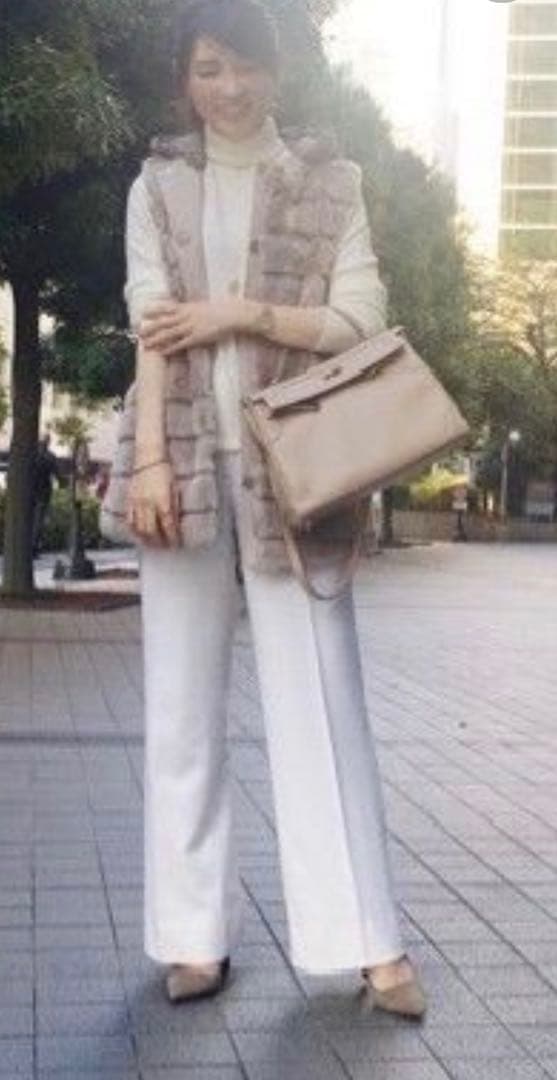 【美品】MOORER社　JAY MAYEN ふわふわエコファー　ダウンベスト