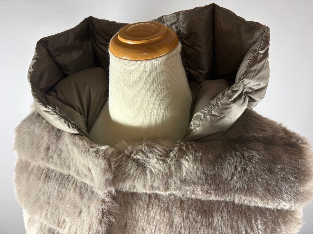 【美品】MOORER社　JAY MAYEN ふわふわエコファー　ダウンベスト