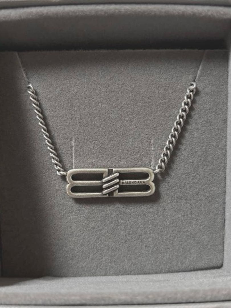 BALENCIAGA ネックレス BBロゴ
