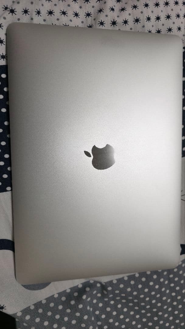 MacBook本体 MacBook Air 2020 i5 8GB/ 512GB