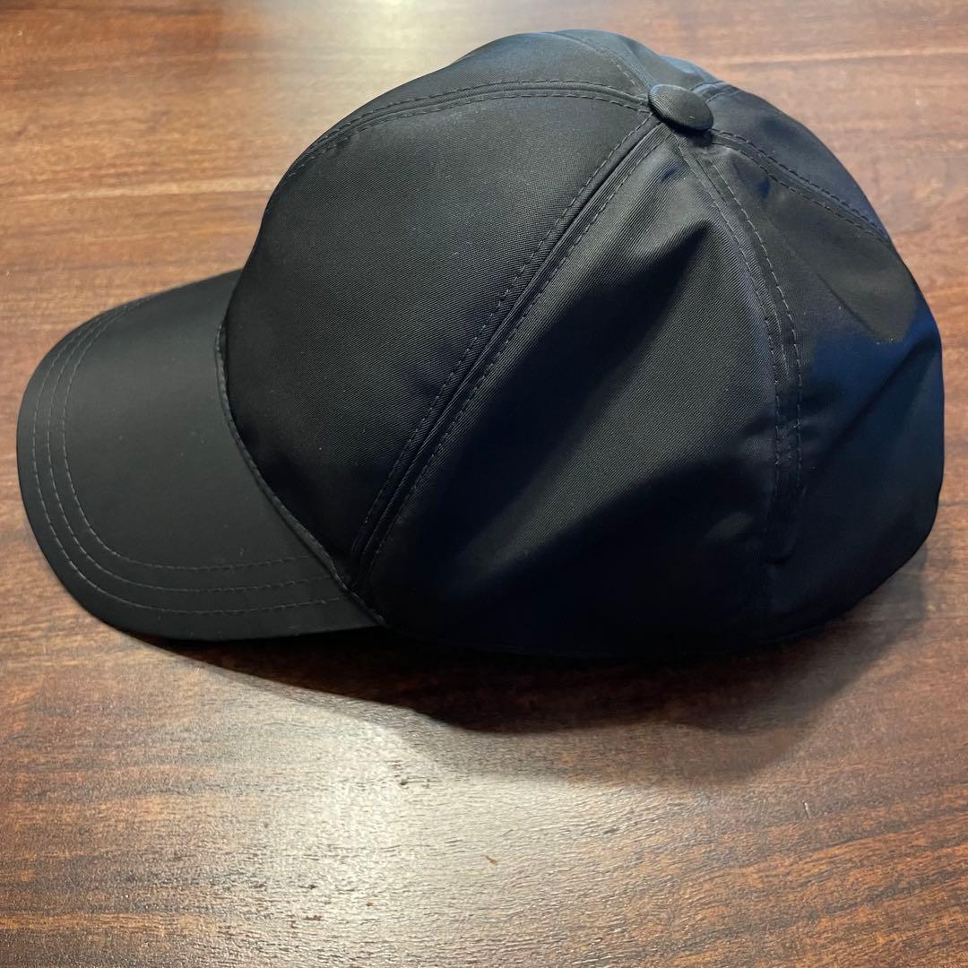 PRADA ブラック ナイロンキャップ