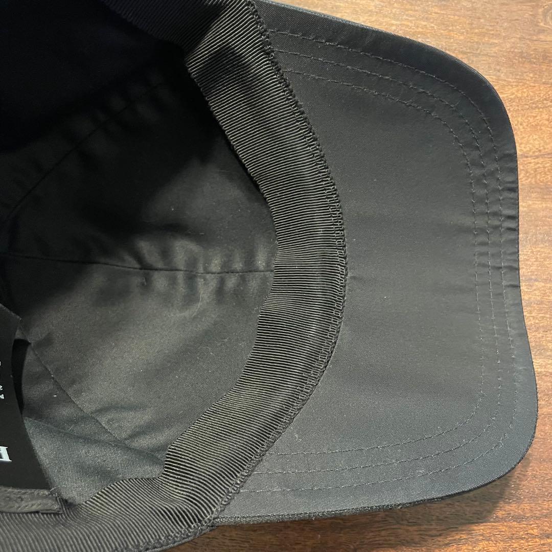 PRADA ブラック ナイロンキャップ