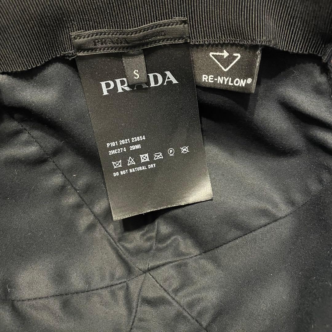 PRADA ブラック ナイロンキャップ