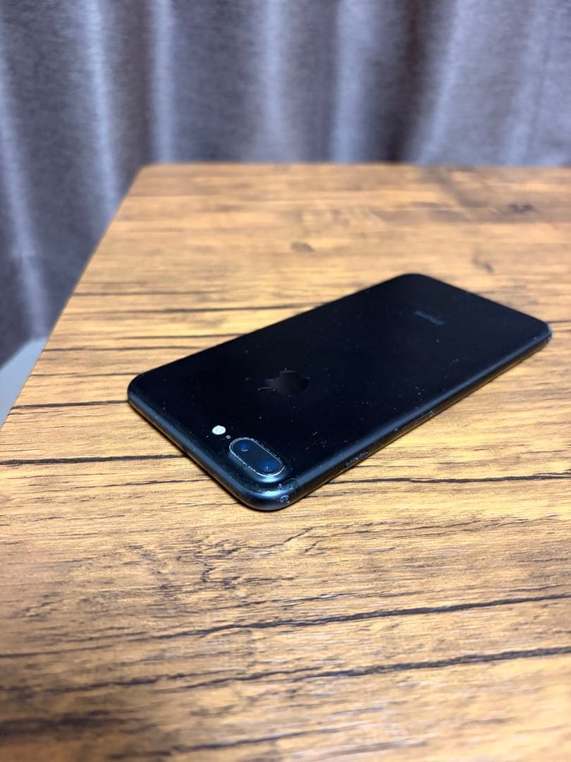 【バッテリー100%】iPhone 7 Plus 128GB ブラック 本体