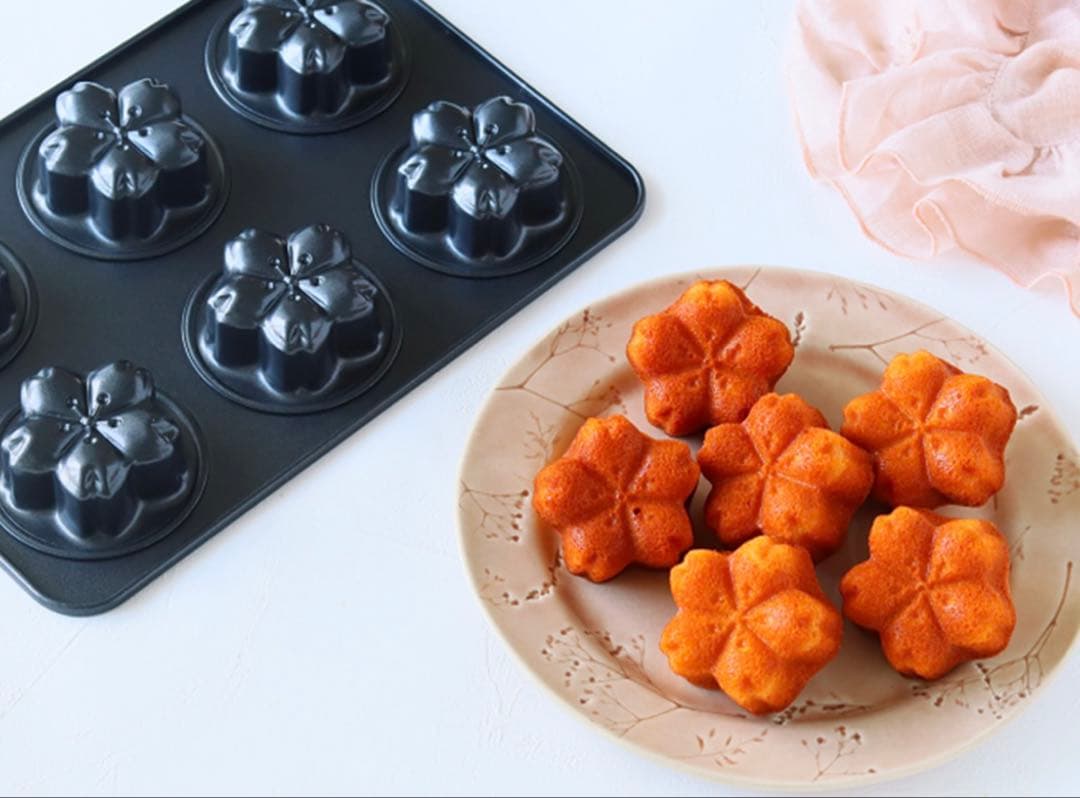 30個！桜モールド　焼き型　バレンタイン　手作り　お祝い