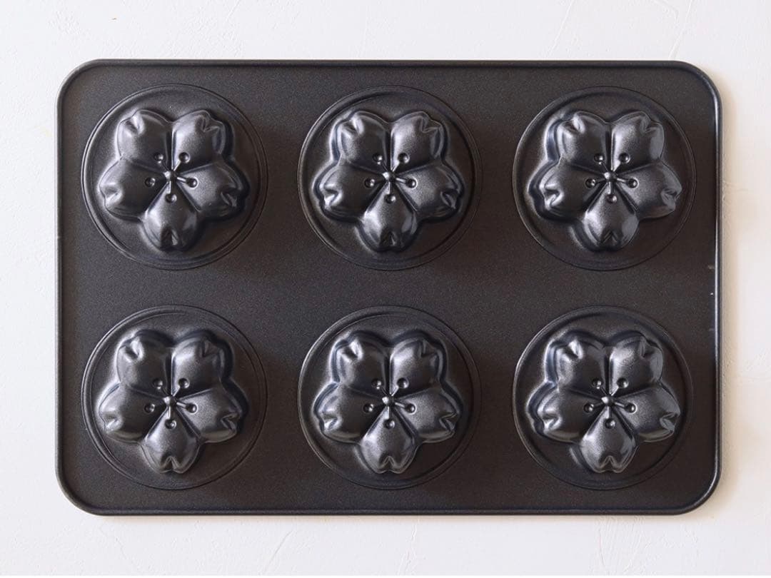 30個！桜モールド　焼き型　バレンタイン　手作り　お祝い