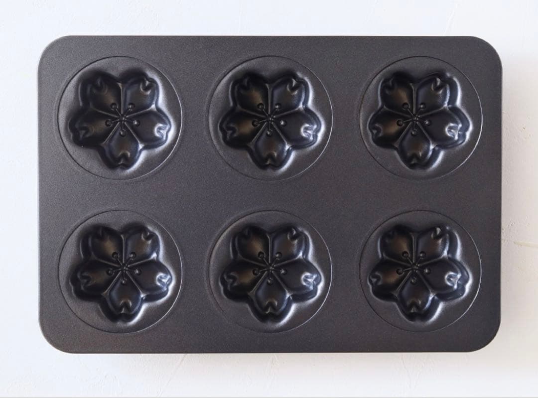 30個！桜モールド　焼き型　バレンタイン　手作り　お祝い