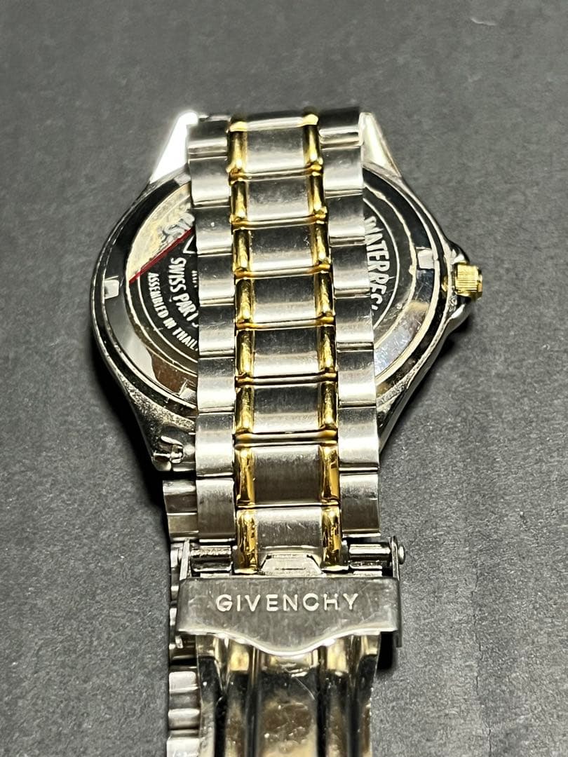 ★奇跡的の1本！GIVENCHYジバンシーメンズ腕時計　動作良好