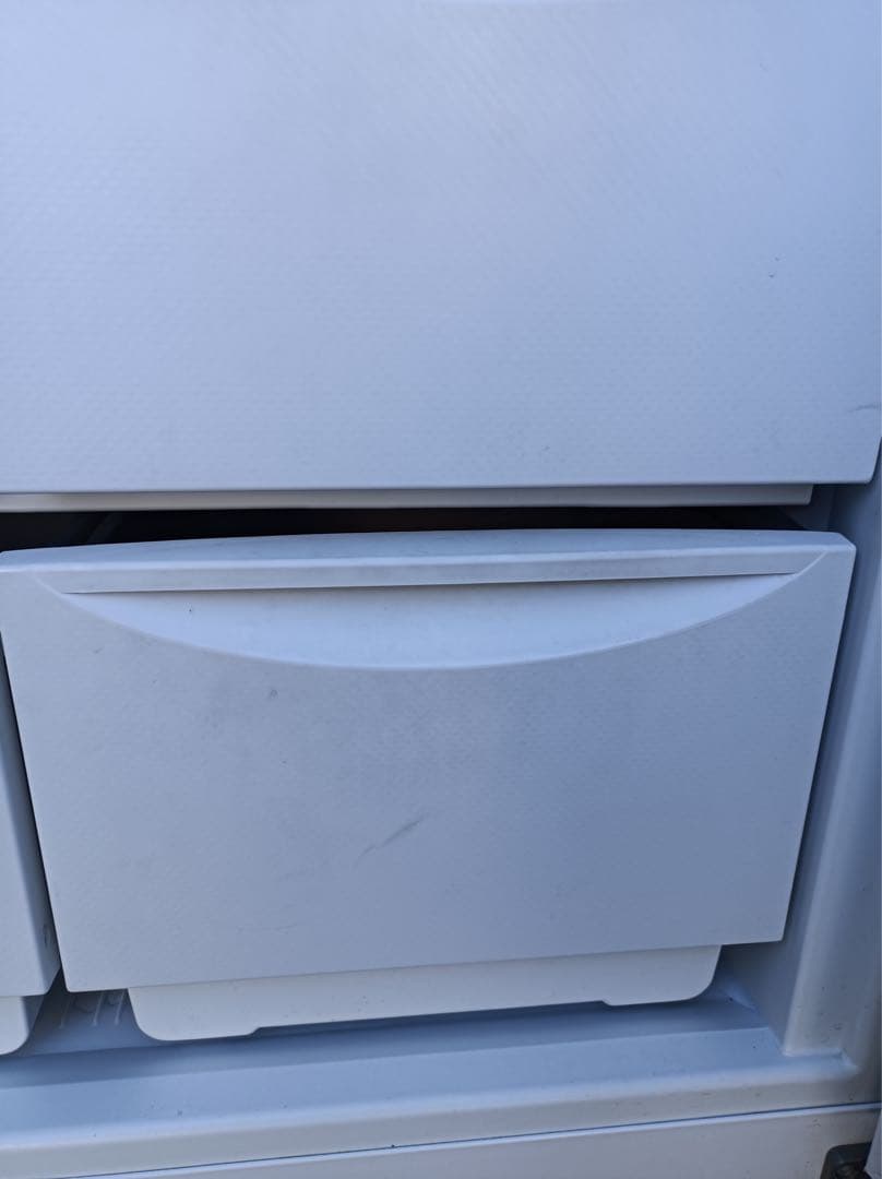 八6757【配送設置料金込み】DAIREI 冷凍庫 472L SD-521