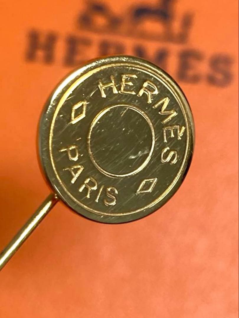 美品 HERMES エルメス セリエ ピンブローチ ピンバッジ ゴールド 箱付き