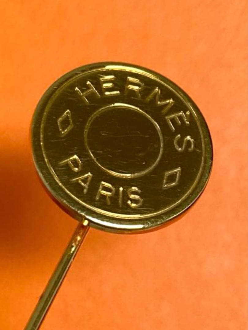 美品 HERMES エルメス セリエ ピンブローチ ピンバッジ ゴールド 箱付き