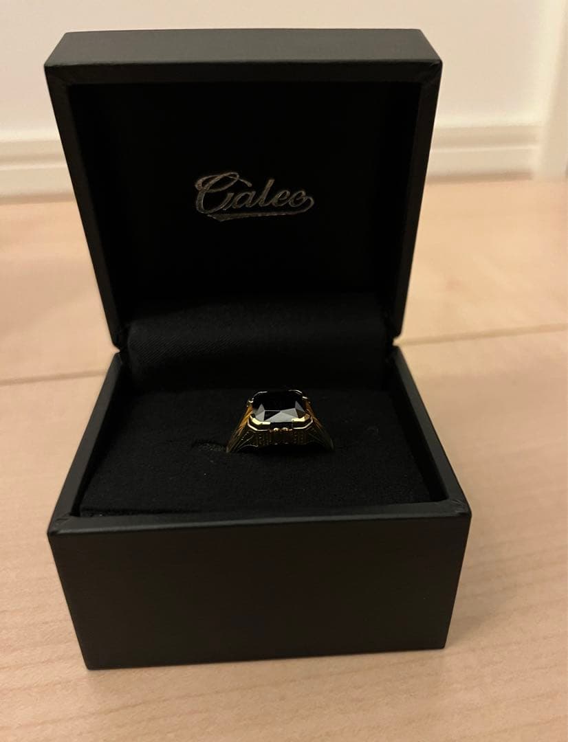 Calee ゴールド カットストーンリング