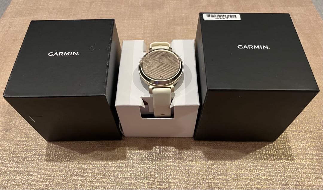 【enman 】GARMIN デジタル腕時計 ホワイト