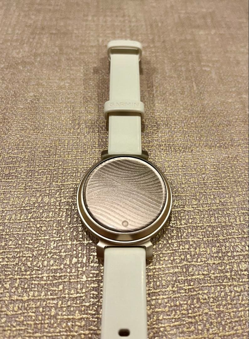 【enman 】GARMIN デジタル腕時計 ホワイト