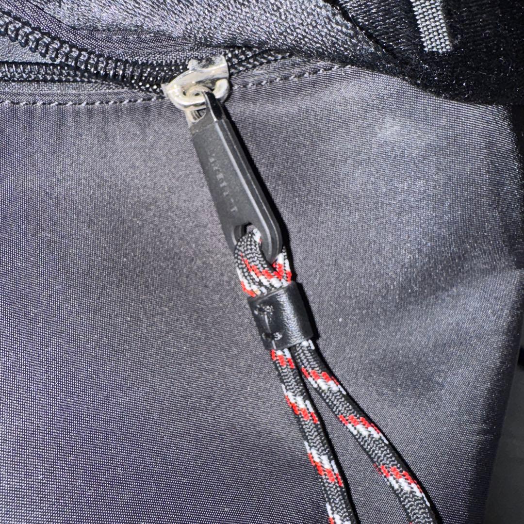 美品✨ BURBERRY バーバリー ナイロン ロゴ ボディバッグ ブラック