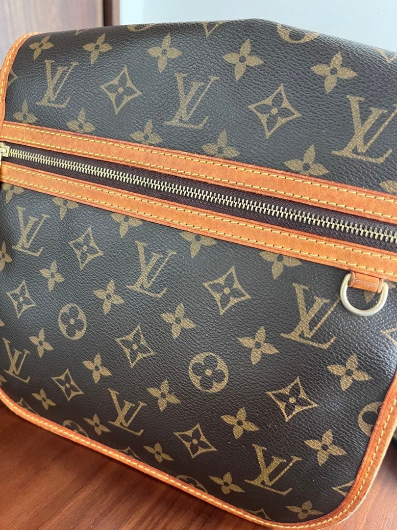 LOUIS VUITTON メッセンジャーボスフォールPM ショルダーバッグ