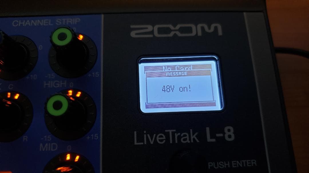 ZOOM LiveTrak L-8 ミキサー
