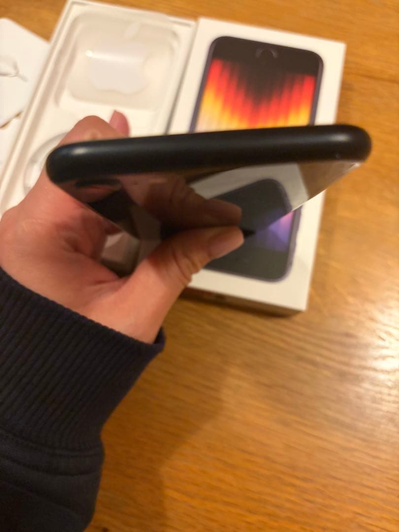 iPhone SE (第3世代) ブラック 本体 128GB