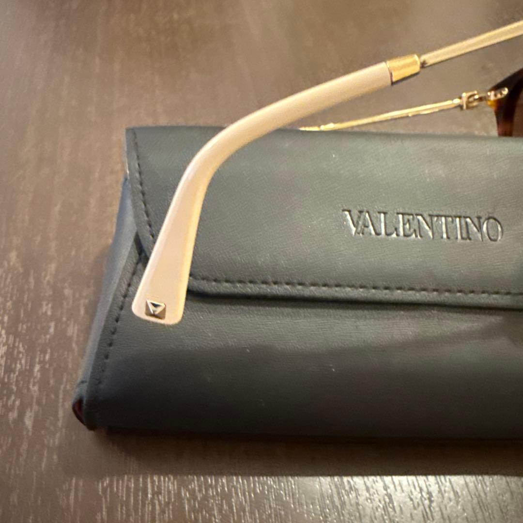 VALENTINO ヴェレンティノ　レディースサングラス