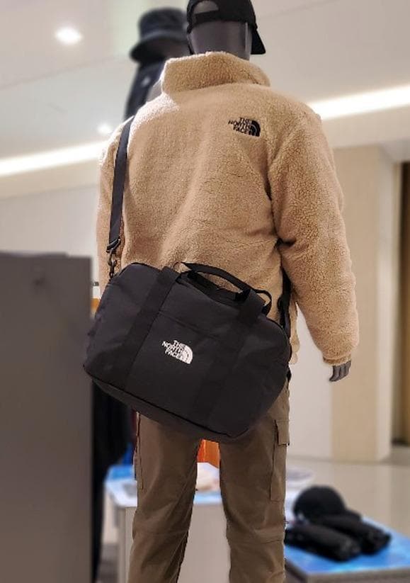 完売！ノースフェイス　ヘリテージ　ボストンバッグ　ショルダーバッグ　黒