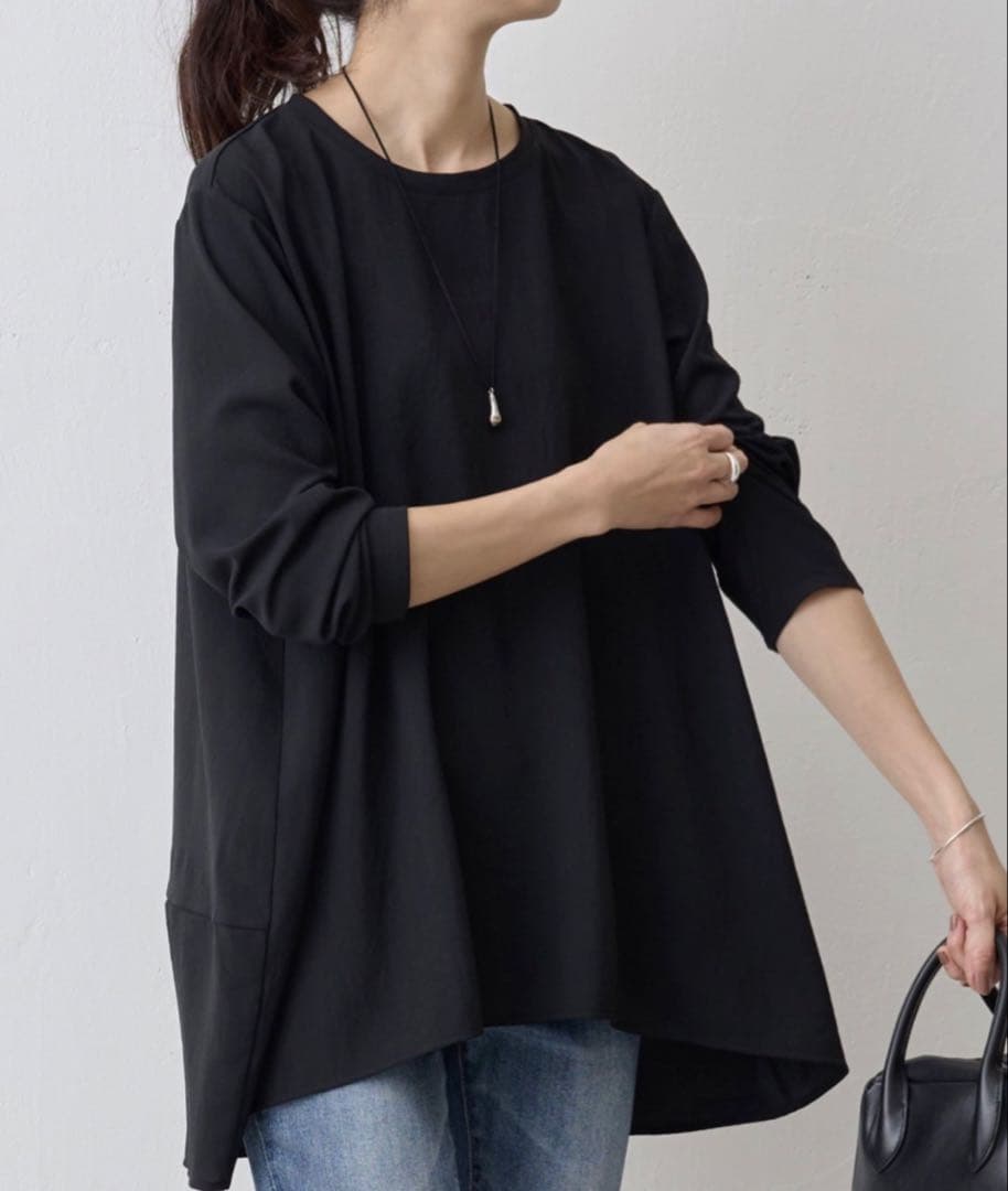 【美品】BEARDSLEY 後ろドレープTブラウス　ブラック　FREEサイズ