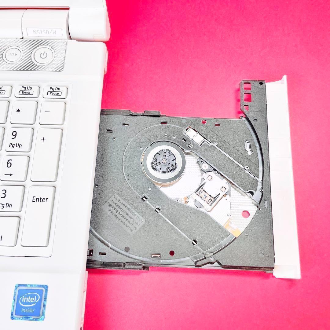 初心者おすすめ❣️可愛い白✨️薄型ノートパソコン✨️大容量1TB✨️カメラ付き事務作業