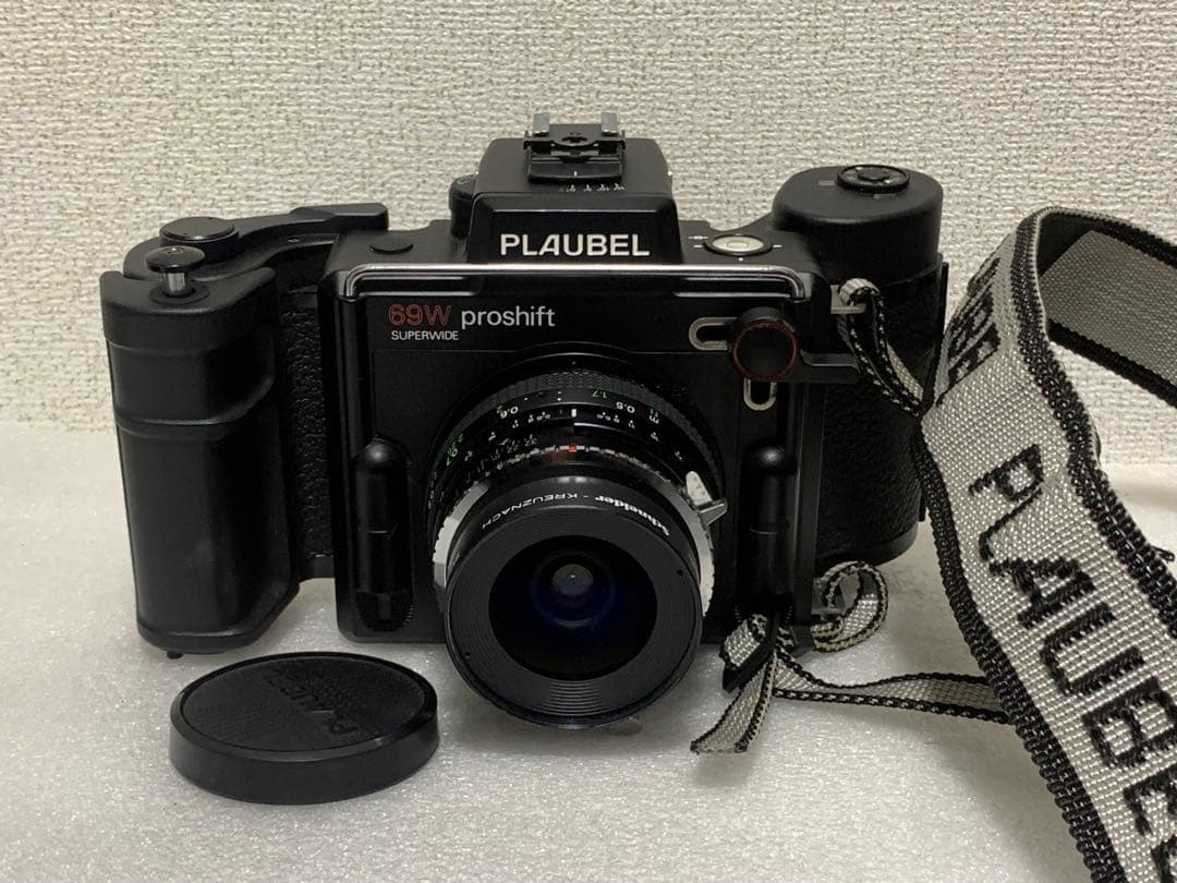 フィルムカメラ PLAUBEL 69W