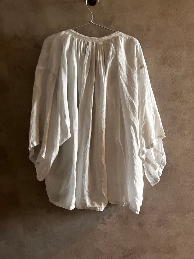 大幅値下げです✧Gauze# ホワイト ＆ブラック　バルーンスリーブ2枚セット
